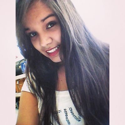 A saudade é a certeza que a pessoa vai voltar. A falta, é o querer ter de volta, mas saber que não vai ter. http://t.co/hdguovA8