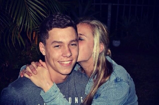 CindySchoeman15's profile picture. If it makes you happy, hold on to it. If it doesn't, let it go.