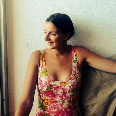 Diseñadora de moda.