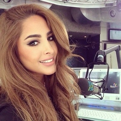 _LeahSamson_'s profile picture. Leah • 24 years old • I have a baby boy called Archie who's 3 weeks old • waitress • in a relationship with @markadams_