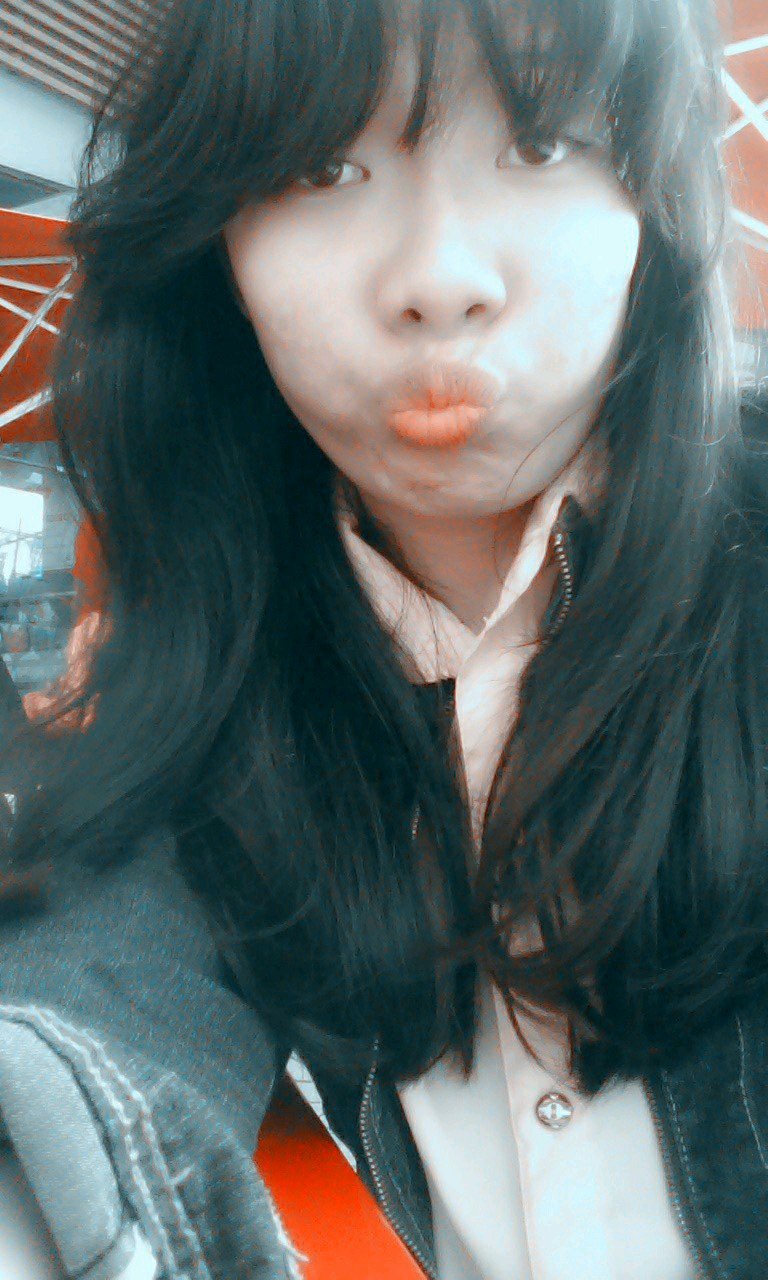 D'kha Meilisa / Kim Kahee / Line 95 / EdelweisS DC A-Pink Cover as Hayoung / @Edelweiss_ofc.....Fighting^^