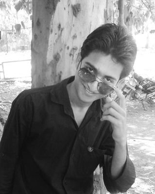 I have an positive attitude.
i am the smilest person in the world