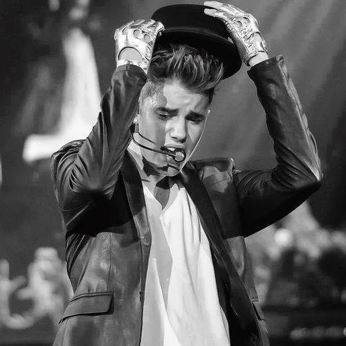 JUSTIN IS MY IDOL ☯
KIRAUHL ∞
FOLLOW ME JUSTIN PLEASE ♥ FOREVER BELIEBER.∞ RIHANNAVY.