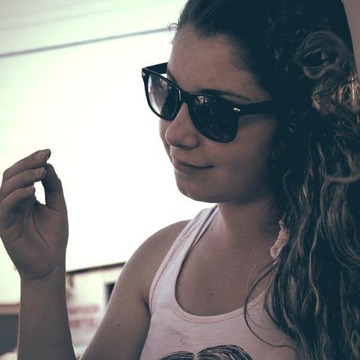 Cada um tem sua história, eu tô aqui pra aprender, não pra julgar.
#chata#ciumenta#baixinha#brincalhona#sentimental#apaixonada_pela_vida#loca_mas_feliz.