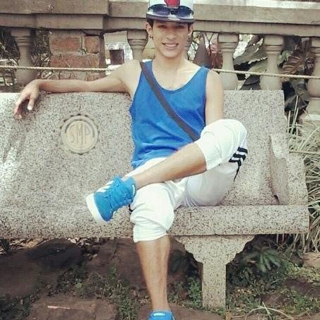 HooLa Sii Bueno Chao Me Aburri   ★ ◕‿◕ ★
http://t.co/3hw3tpfm

JaJaJa... Eskuchalo Solo ELECTRO :KKKKKK