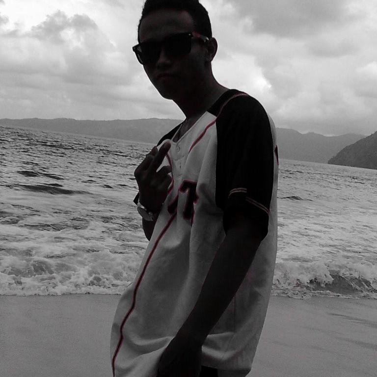 PratamaPutra16's profile picture. I'am addicted @ShaniaJKT48