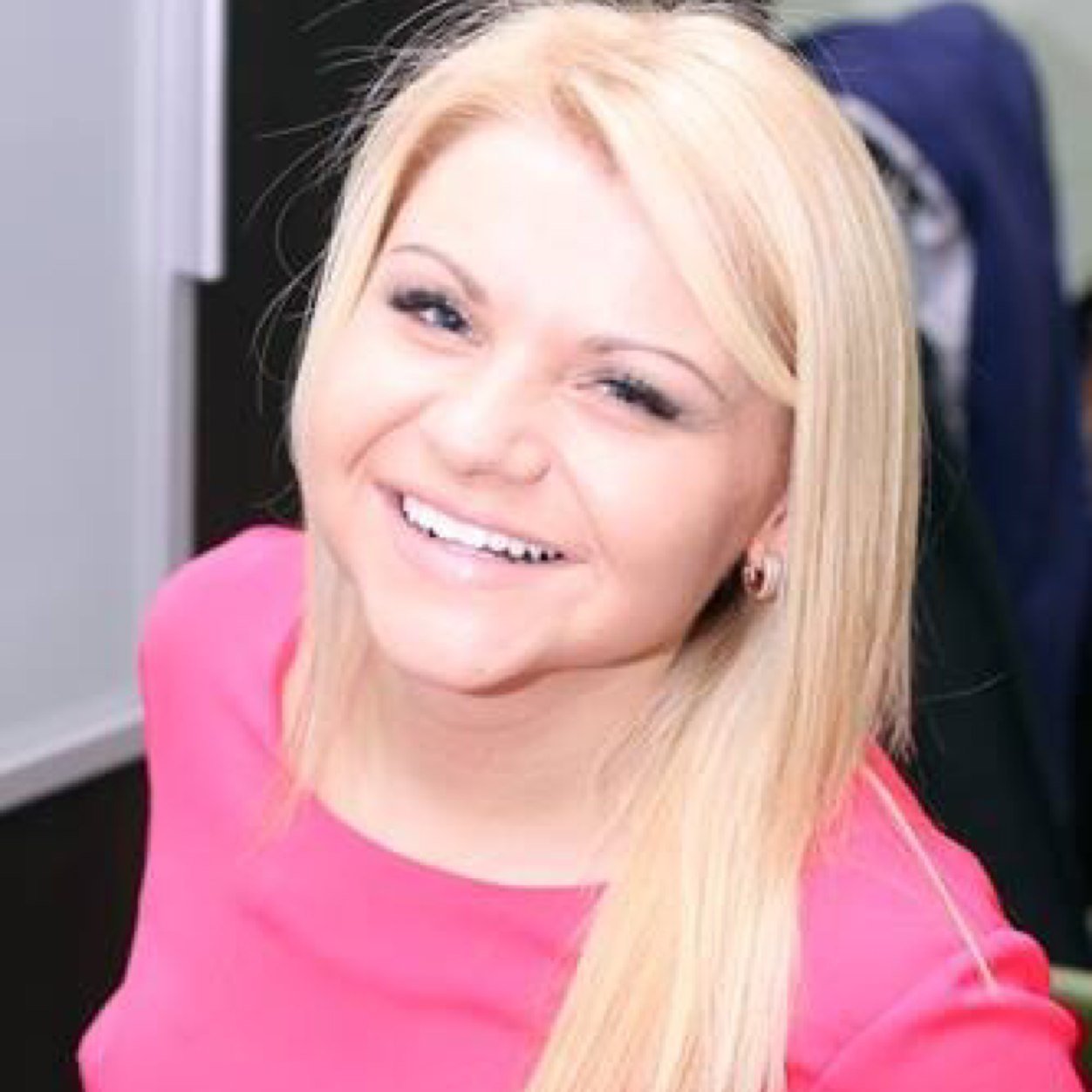 Airiite's profile picture. -Katra laba fotogrāfija ir vērta tūkstošiem vārdu.