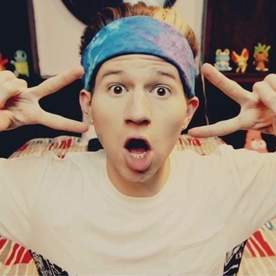 FOLLOW @delreycaylen FOR A DM TO RICKY I WANT U ALL TO GET HIS FOLLOW