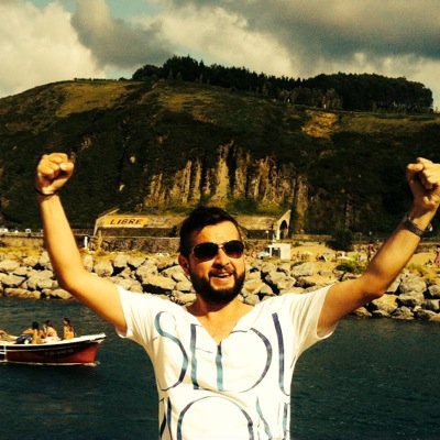 jwcomba's profile picture. Intentando ver la vida por el microscopio sin perder de vista el horizonte.