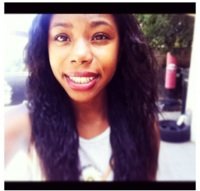 My name's Brayla. HHS! I love cheer and dance, and I hoop a little bit. Oh yeah, I'm new to Twitter, please FB.