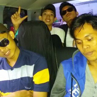 Bowobain's profile picture. Belajarlah dari mereka di atasmu. Nikmati hidup bersama mereka di sampingmu. Jangan remehkan mereka di bawahmu³ :)