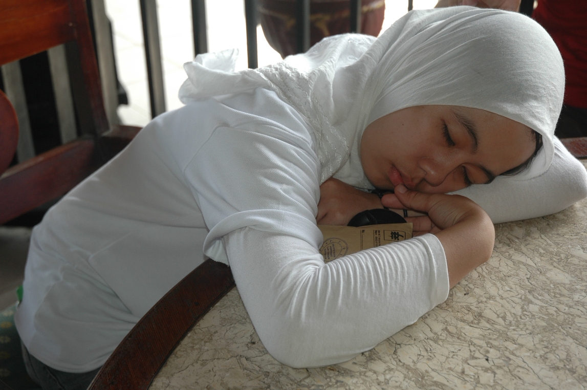 || suka sop buntut || sekarang udah nikah || bercita-cita jadi emak2 yang bisa jait ||