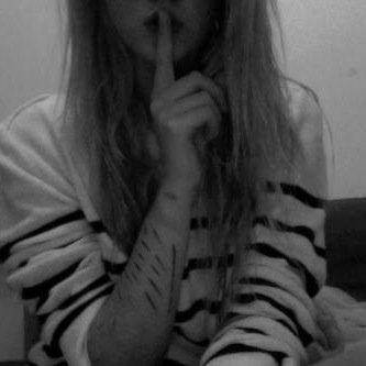Cat Izzi Deb Bri Sue |