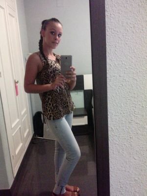 tu eres todo lo que necesito en mi vida;)vive la vida a cada instante nunca se sabe lo q ella te tiene guardado.