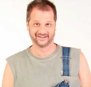 Olá,meu nome é Rafael Palillo Minha familia Eloisa Palillo ,Jaime Palillo e Jonas Palillo sou mecânico!