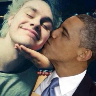 just here to prove to everyone that #mobama is real