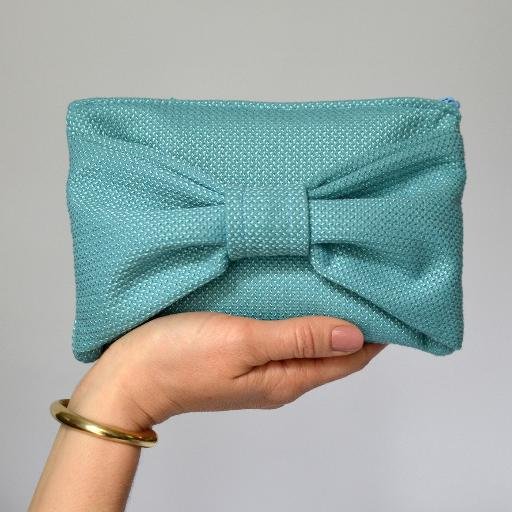 Socially conscious bags handmade to last by women artisans in #Zimbabwe. We believe every stitch & story counts. #whatisyourstory?