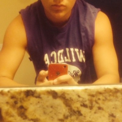 Breaking records and hearts. Football and baseball are my sports. Im a Dual Sport Stud. Currently looking for a twifey.