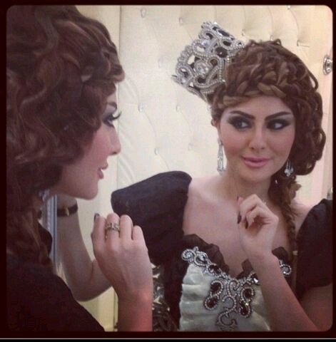 ‏‏‏‏‏شلون مااتدلع وانا بنت رجال
من مولدي يقول لي ي الاميرة♥♡