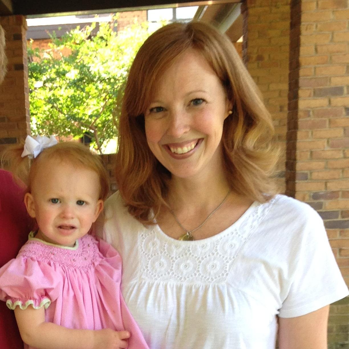 Wife, Mom of 3, fan of Broadway shows and crimson football jerseys.