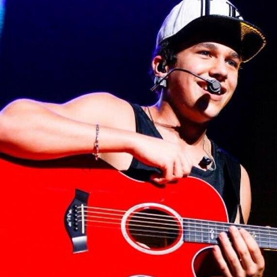 @austinmahone is my world