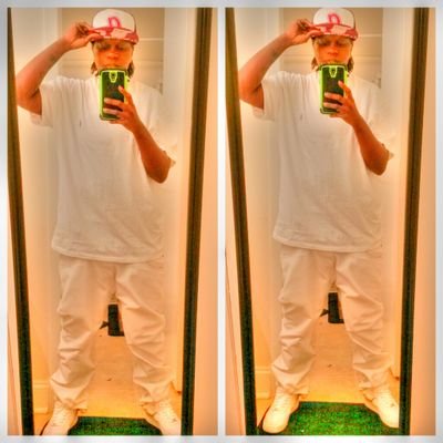 #Teamgalaxy #single #TeamBlack #TeamLakers Just Hit da follow button n get to know me.......