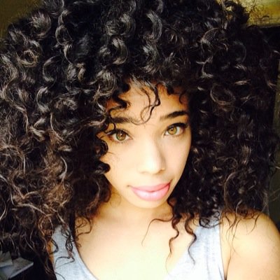 Mercedesbby_'s profile picture. 