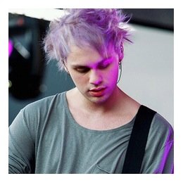 *:・ﾟ✧ free follow from @EXPLlClTLUKE *:・ﾟ✧