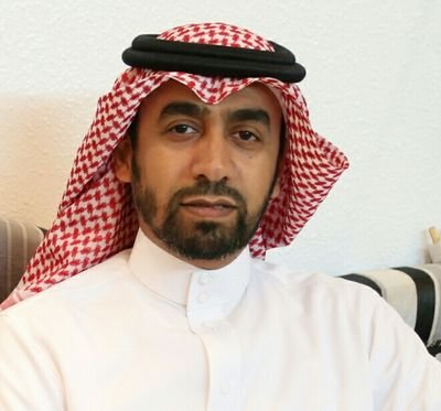 ‏عود في حزمه للمساهمة في اشعال بعض الشموع بدلاً من لعن الظلام.