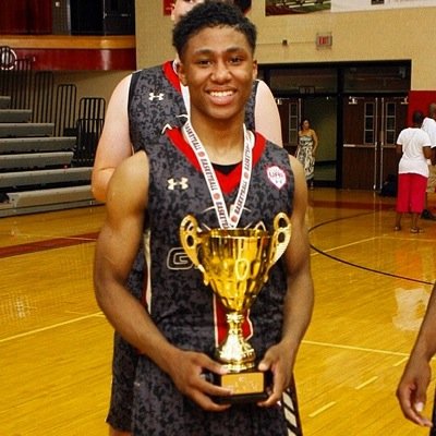 JustinRob610's profile picture. 2017 Pike High School PG #GHGM #bleedred #ballislife #blessings #philippians4:13 #ripmom #riptotall