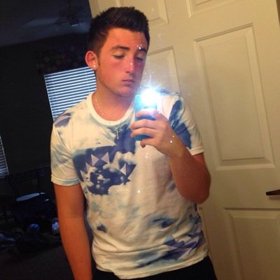 Krytadote's profile picture. Follow for Follow
F/A LF Team im 17 from the D baby I run Sub and AR also i Slay and play OBJ always on down to travel. Hmu dm me.