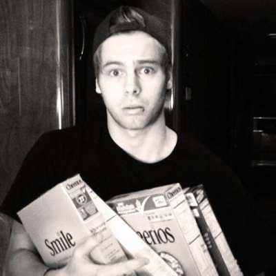 15//Life Isen't About Waiting For The Storm To Pass, It's About Learning To Dance In The Rain...✰ i love 5SOS, Sleeping And Nandos Is Always A Win∞