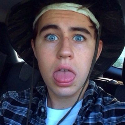 i like youtubers✌️