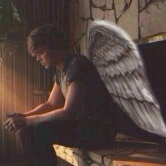 Life Goal: Hear Ashtons laugh in person

Free Follow from @Sharni_Goldy