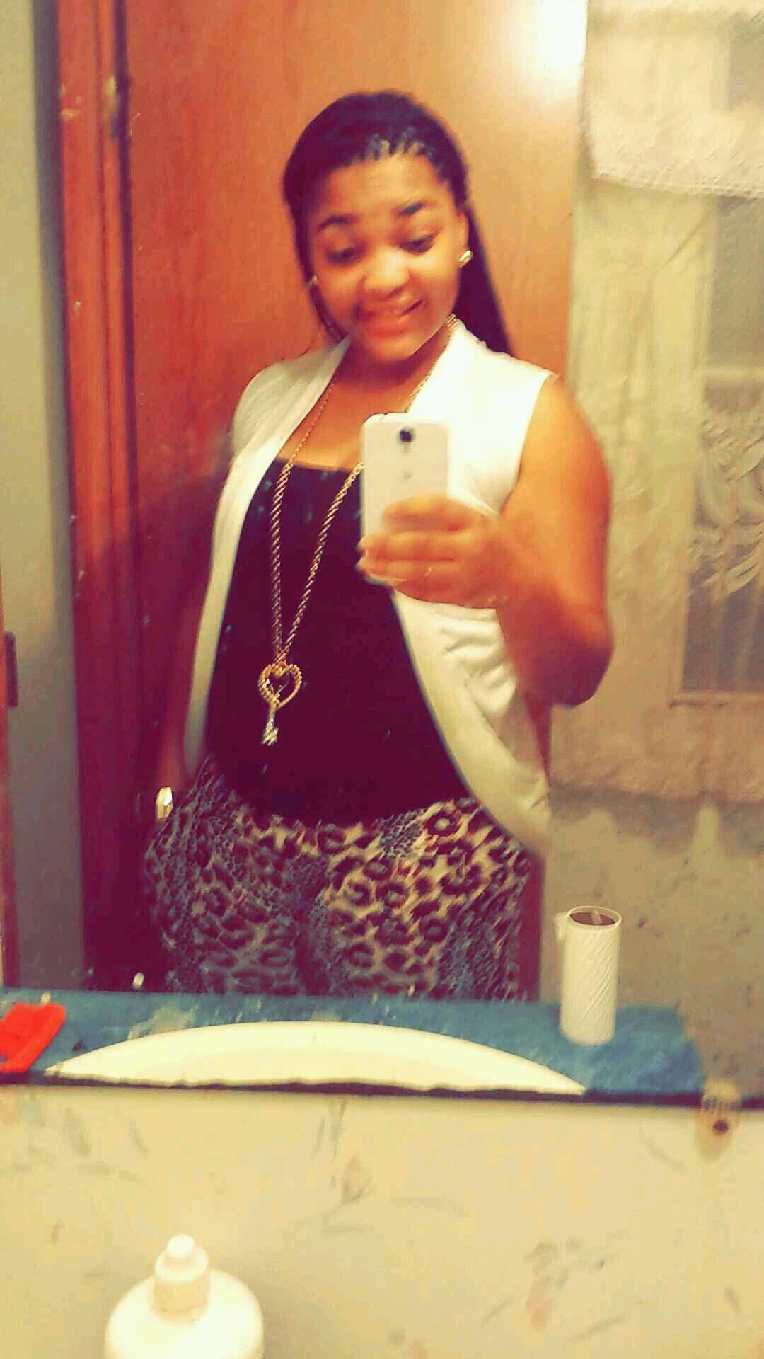 Ama_la_vida96's profile picture. senior» c/o15 » heart belongs to @dramaSOnice 3