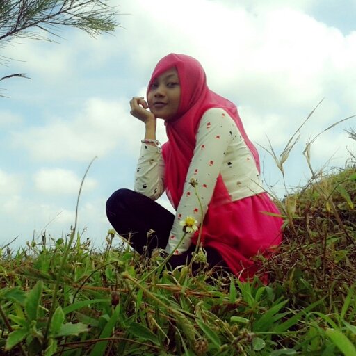 instagram  @yennirhyan

Path   Yenni Afriati Ningsih
