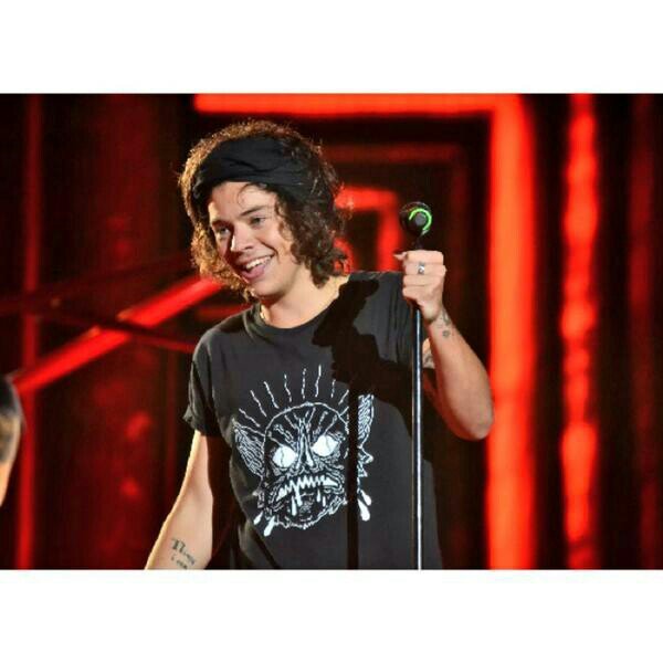 ftxharry's profile picture. Hey, congrats on your free follow, would you mind following @africaapuig01 please?❤, she gives follow back if you ask.Thanks!(pls don't report this acc)