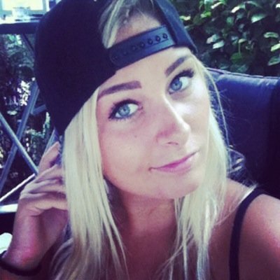 Ashleybartens's profile picture. 19