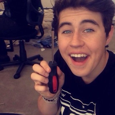 kianthot's profile picture. 0/6 0/12 i dont know what to say in bios besides elsa is meeting 3/6