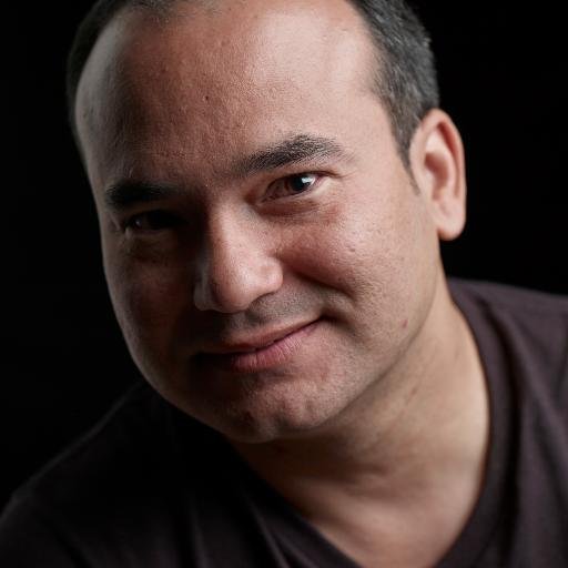Comunicador social - Publicista. Director @MorelEstudio. If you can't change the product, change the experience.