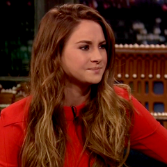 bellitsario's profile picture. being a bitch because i can