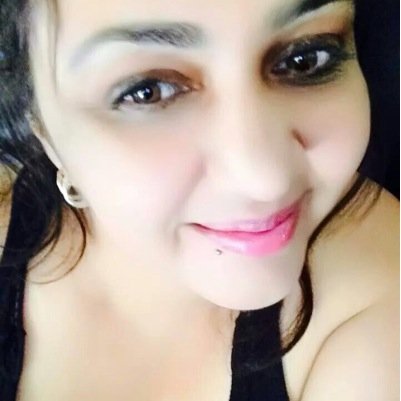 rose_zoya's profile picture. 