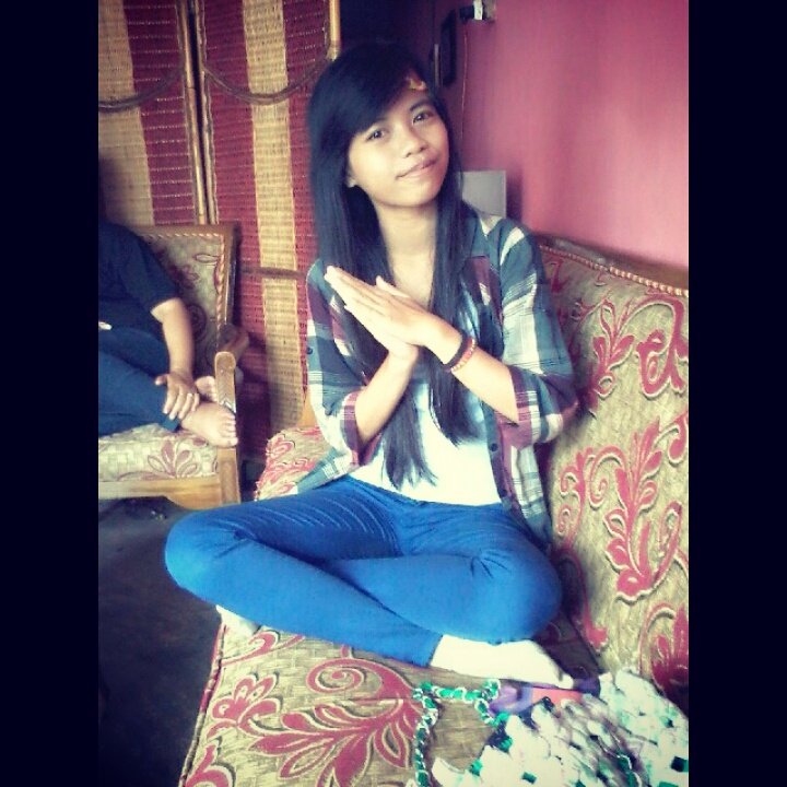 be your self ll love u mom ll  move on :) ll love love love ALLAH SWT and nabi MUHAMMAD dan para ROSULnya (ˇʃƪˇ)