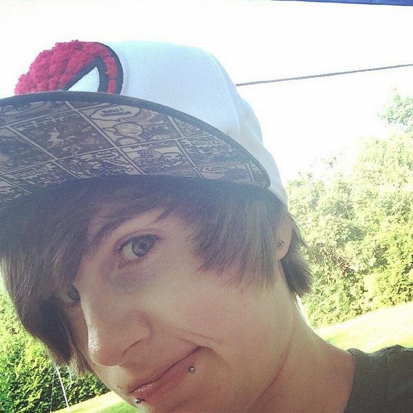 Un hermoso canadiense;$.. @jeyyounit11 followed me on 23/11/12.♥ Waliens spanish forever.
