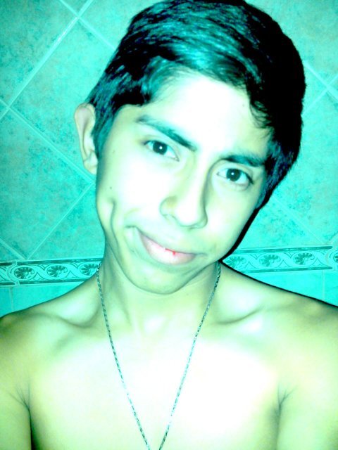 Seguime y Te Sigo *-*
Tengo 15 Años Soy Bosterito Mi Cell 1130463814