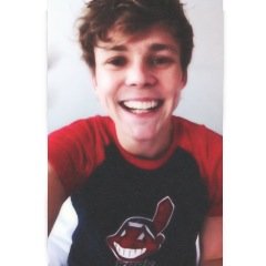 i'm just lost in the crowd. || single, bi || roleplay || bullied || 15