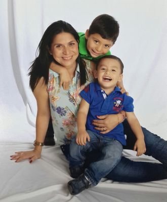 Nena_LPCB's profile picture. Ecuatoriana, guayaca y feliz