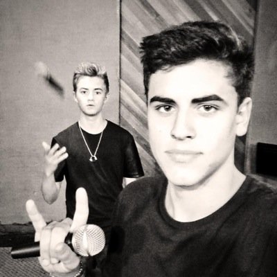 My heroes dont care about what people think about them. DM cause I get bored.❤ 0/12