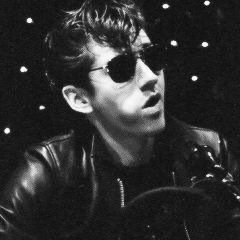 beatles no céu e arctic monkeys na terra