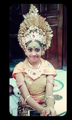 EchaSwandewii's profile picture. friend or foe =)